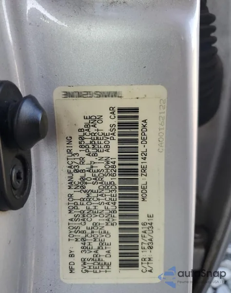 2013 Toyota Corolla Base z USA, uszkodzony, nr VIN 5YFBU4EE3DP162841